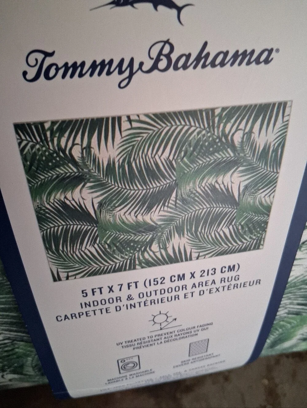 Tommy Bahama 5 FtX 7 Ft Indoor & Outdoor Area Rug With Bonus Fashion Tote NWT